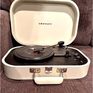 Record player, Crosley Discovery Portable Bluetooth 3-Speed Turntable